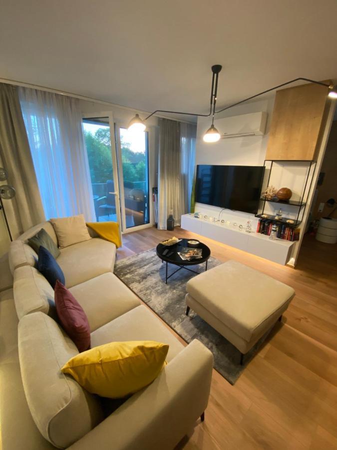 Bonnie-Premium Lelle Waterfront Private Apartment Balatonlelle Exteriör bild